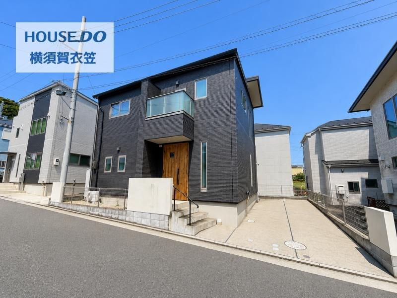 3LDK House for Sale in Yokosuka with Solar Power - Thumbnail 2