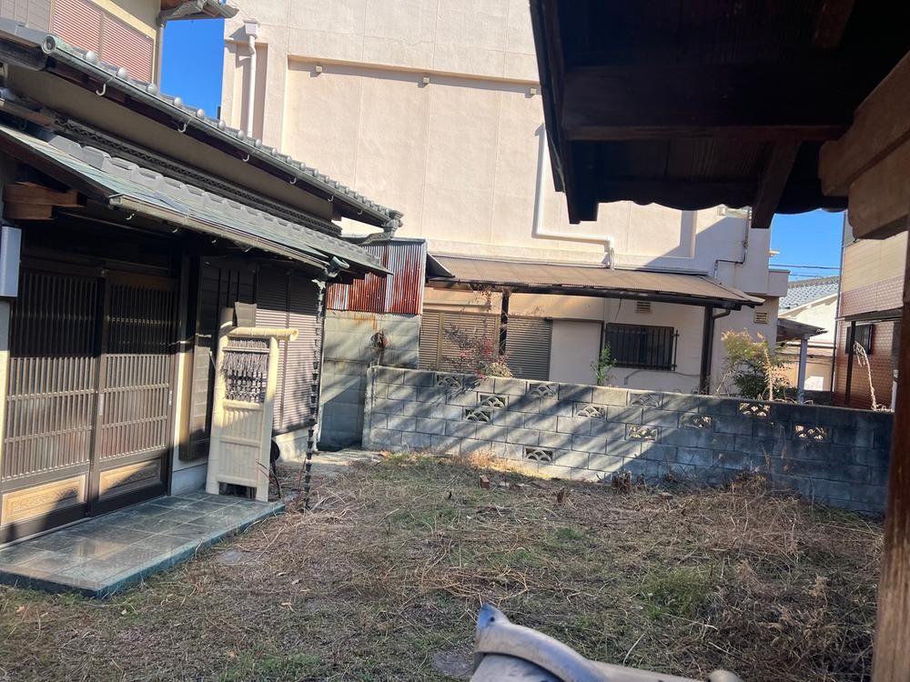 4LDK Resale House in Nara City with 199.88 sqm Land - Thumbnail 2