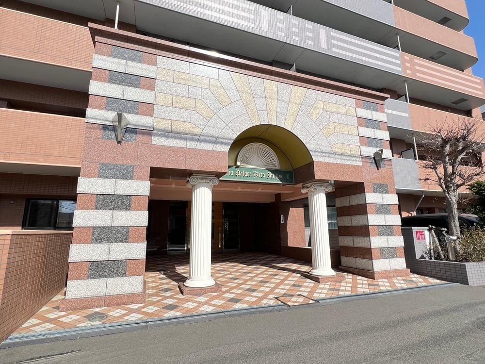 Renovated 3LDK Apartment in Higashi-ku, Sapporo - 75.6m2 - Thumbnail 2