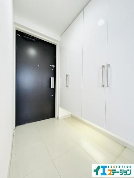 Renovated 4LDK Apartment Near Yagoto Station in Sendai - Thumbnail 2