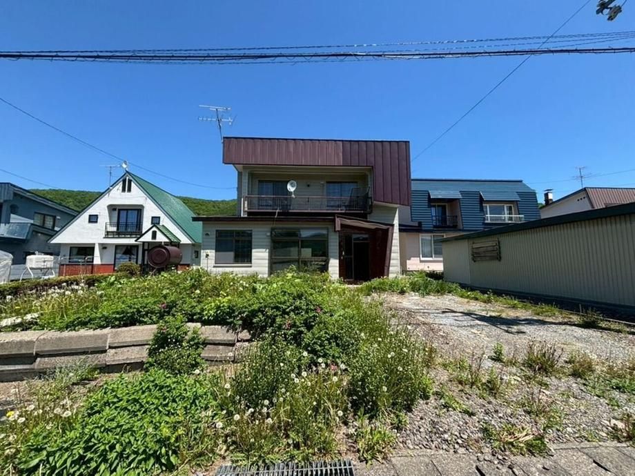 4LDK House for Sale in Kamikawa Town, Hokkaido - 2.2 Million Yen - Thumbnail 3