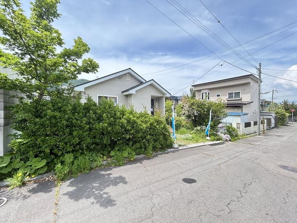 2LDK Detached House for Sale in Yachigashira, Hakodate - Thumbnail 2