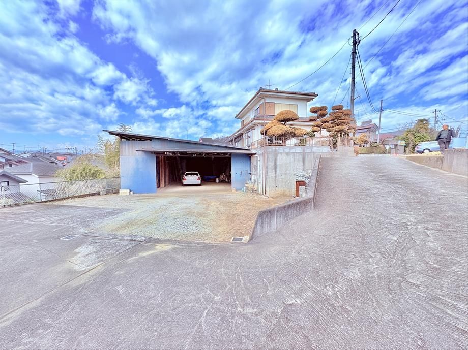 4LDK House with Workshop for Sale in Akiruno, Tokyo - Thumbnail 3