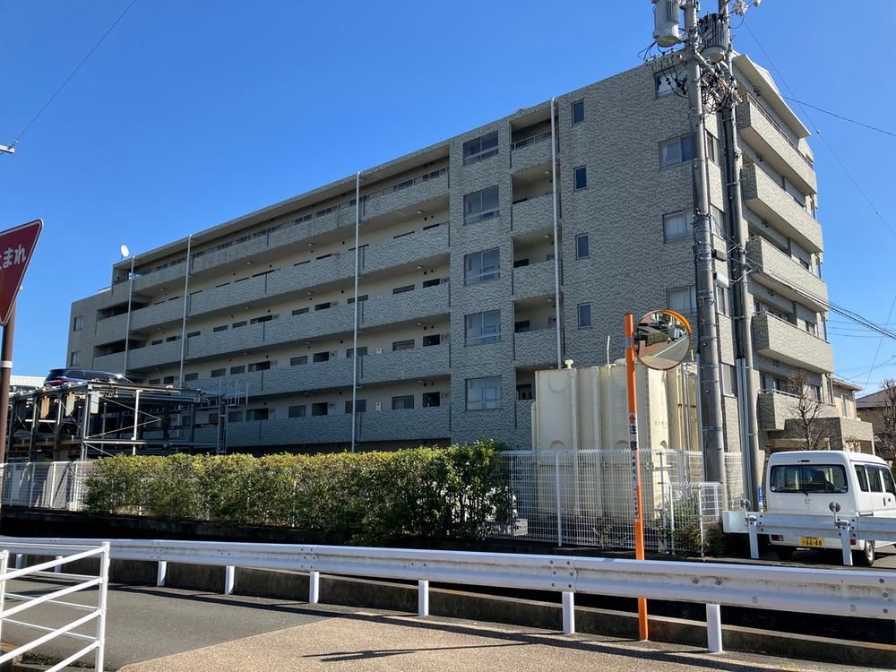 4LDK Apartment for Sale in Shimizu, Shizuoka - 91.15m2 - Thumbnail 2