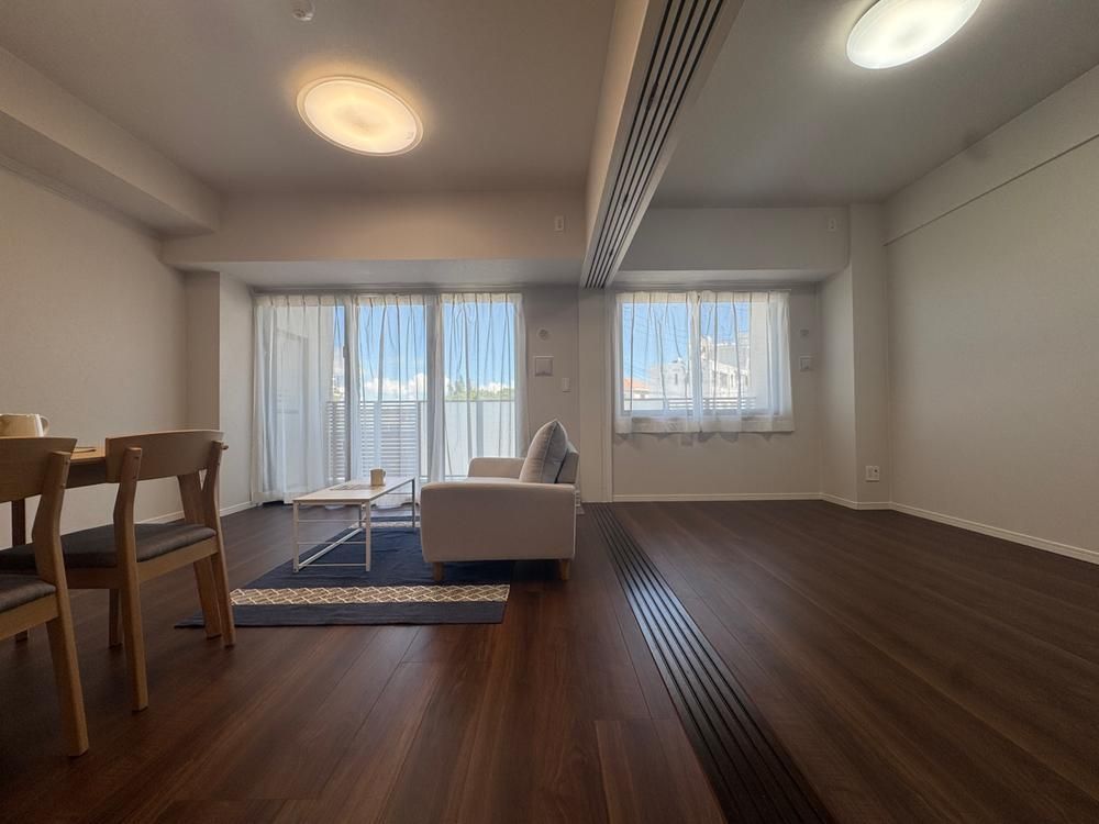 2LDK Apartment for Sale in Ginowan, Okinawa - Thumbnail 3