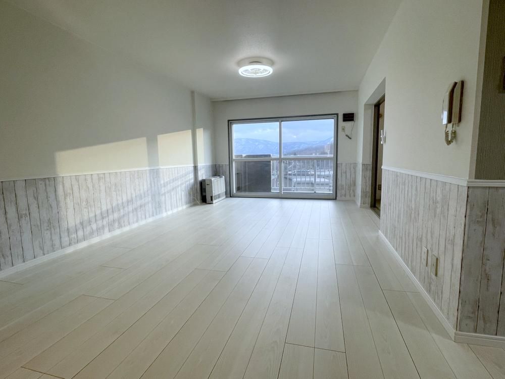 3LDK Apartment for Sale in Otaru, Hokkaido - 74.46m2 - Thumbnail 2
