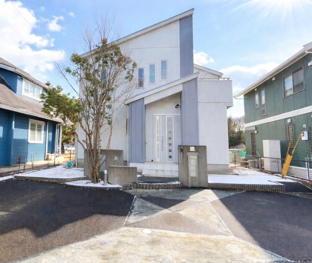 Renovated 3LDK Detached House with 3 Car Parking in Ogōri, Fukuoka - Thumbnail 2