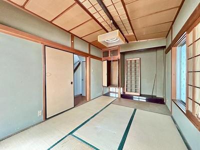 5DK Reinforced Concrete House for Sale in Shikokuchuo — Interior, Shikokuchuo, Ehime