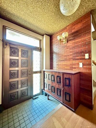 5DK Reinforced Concrete House for Sale in Shikokuchuo — Front_door, Shikokuchuo, Ehime