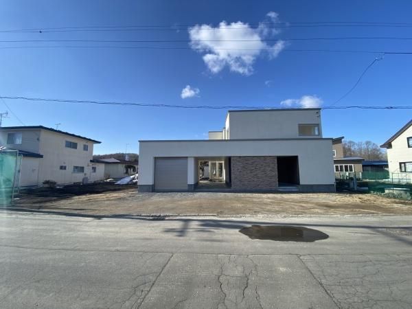 4LDK House with Large Garden in Abira, Hokkaido - Thumbnail 2