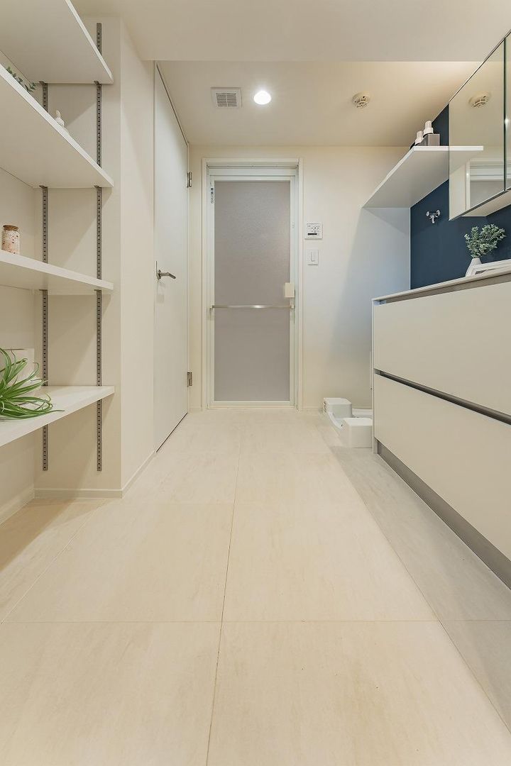 2LDK Apartment for Sale in Minamiurawa, Saitama - Thumbnail 3