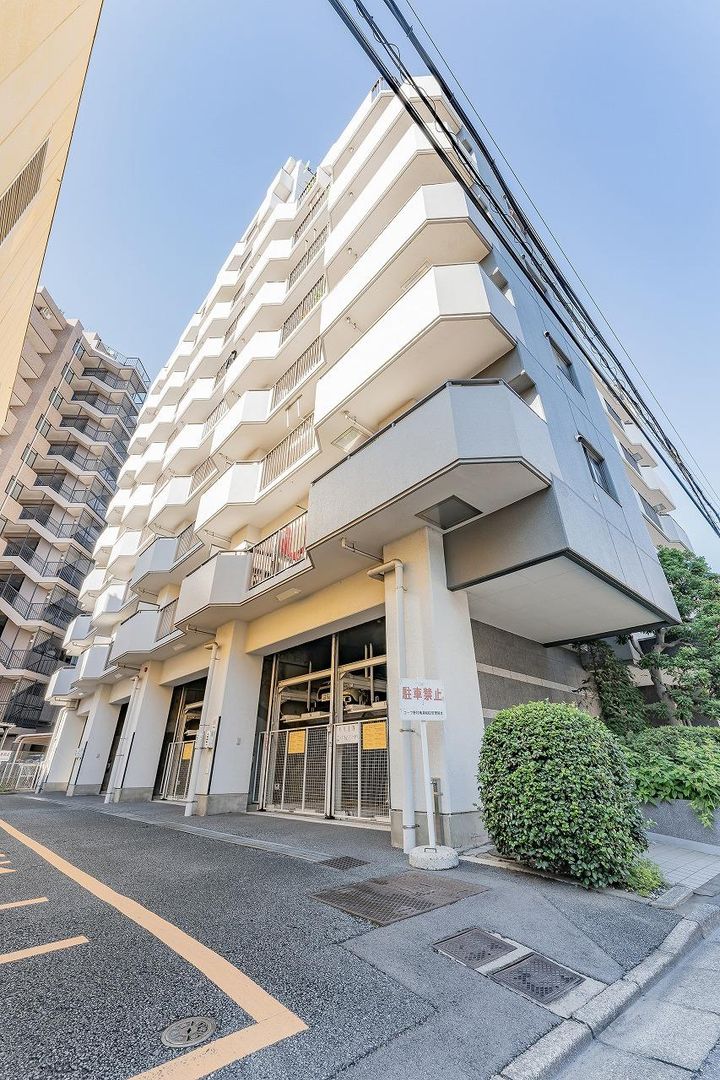 2LDK Apartment for Sale in Minamiurawa, Saitama - Thumbnail 2
