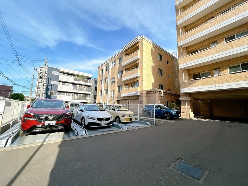 4LDK Condominium for Sale in Sapporo Chuo Ward - Thumbnail 2