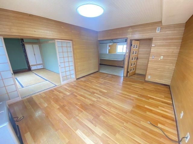 3LDK House with Mountain Views in Furano, Hokkaido - Thumbnail 4