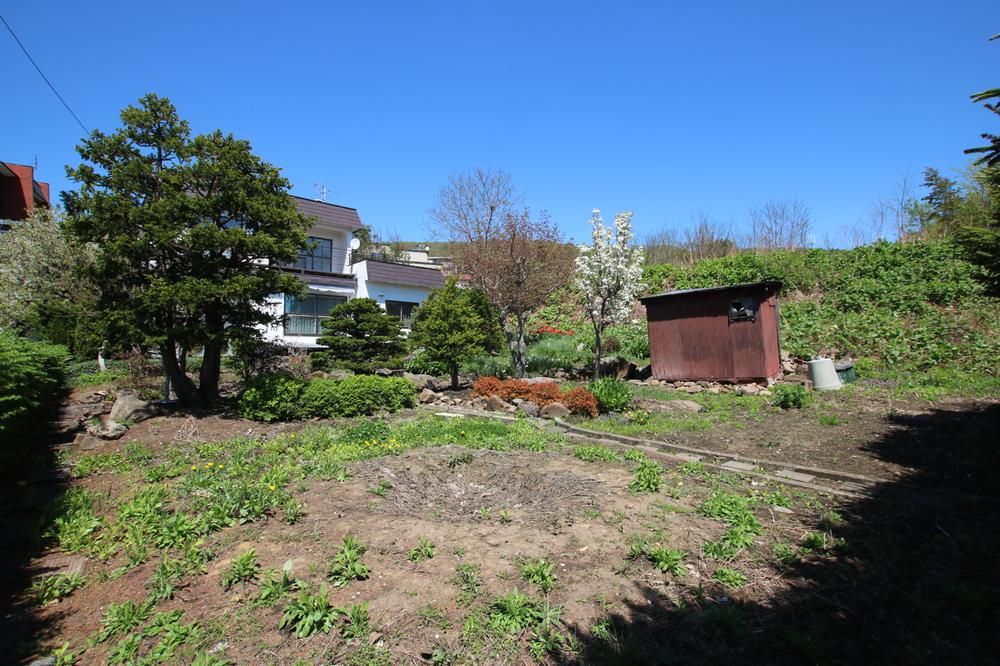 Land for Sale in Minami-ku, Sapporo, Hokkaido - 504 sqm - Thumbnail 2