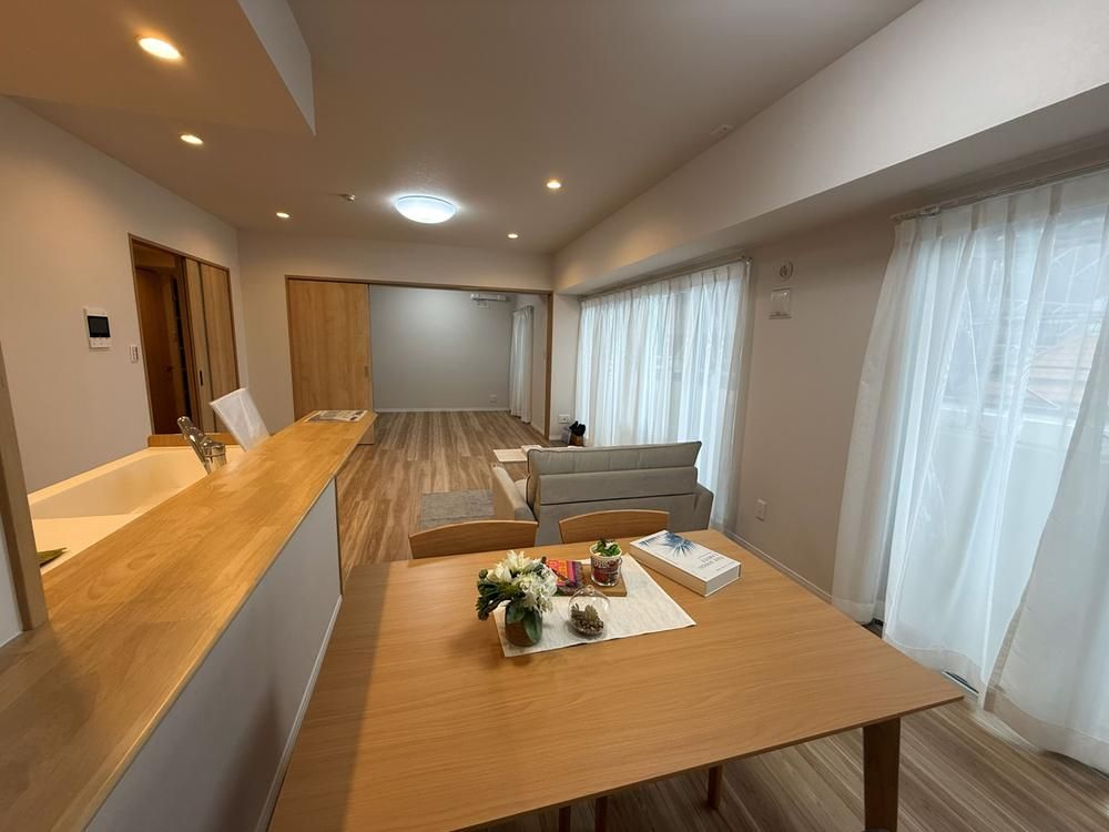 4LDK Apartment for Sale in Tomigusuku, Okinawa - 94.54m2 - Thumbnail 4