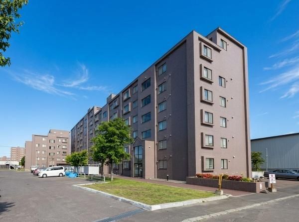 Renovated 3LDK Apartment for Sale in Sapporo Kita Ward - Thumbnail 2