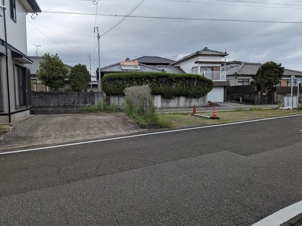 4LDK Used House in Tsukimigaoka, Miyazaki City - 227m² Land - Thumbnail 2