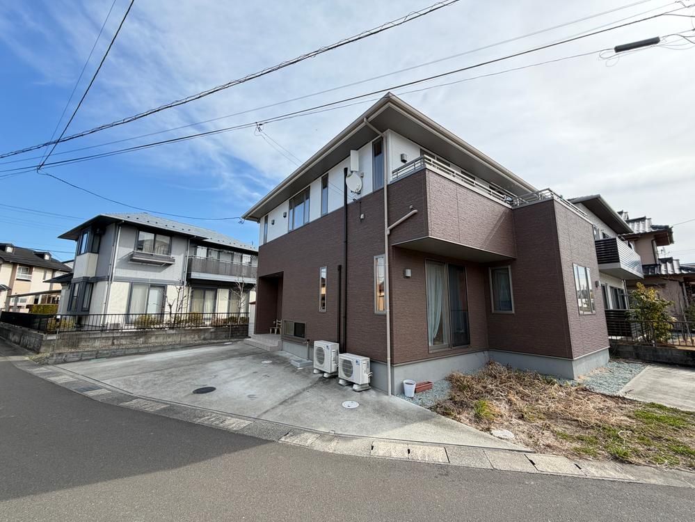 4LDK+S House for Sale in Miyagino-ku, Sendai - 131.5m² - Thumbnail 2