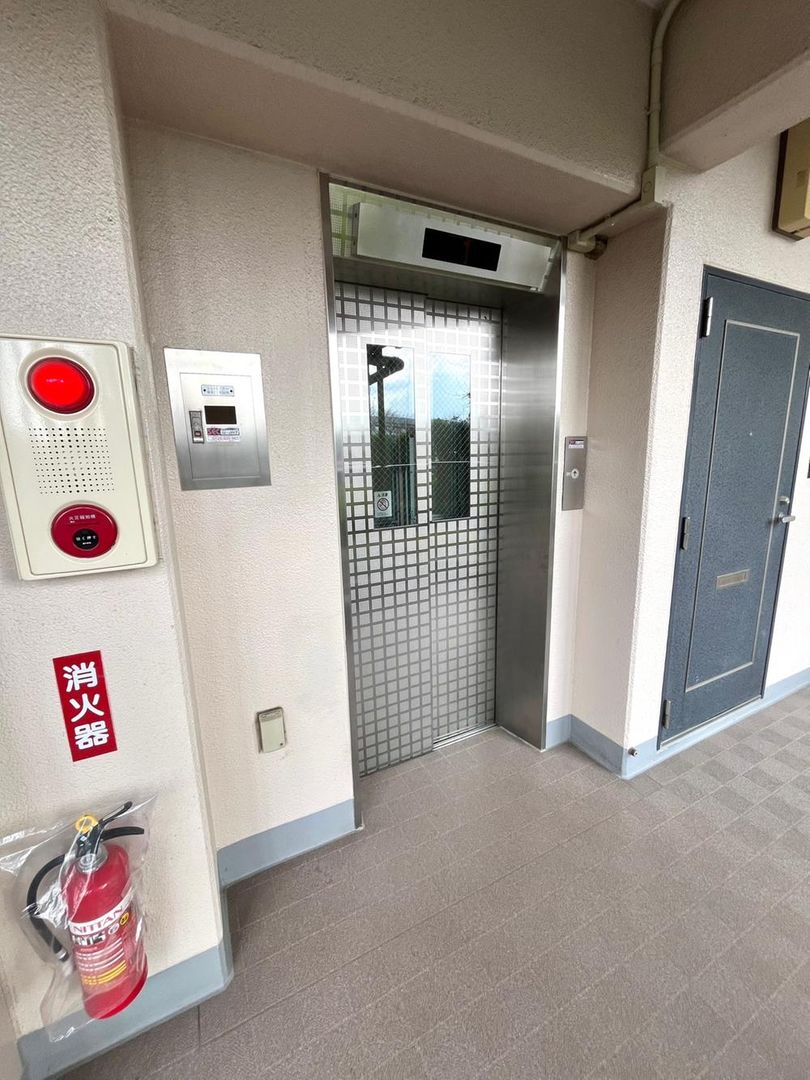 2LDK Apartment for Sale in Saitama City, 60m² Near Nisshin Station - Thumbnail 2