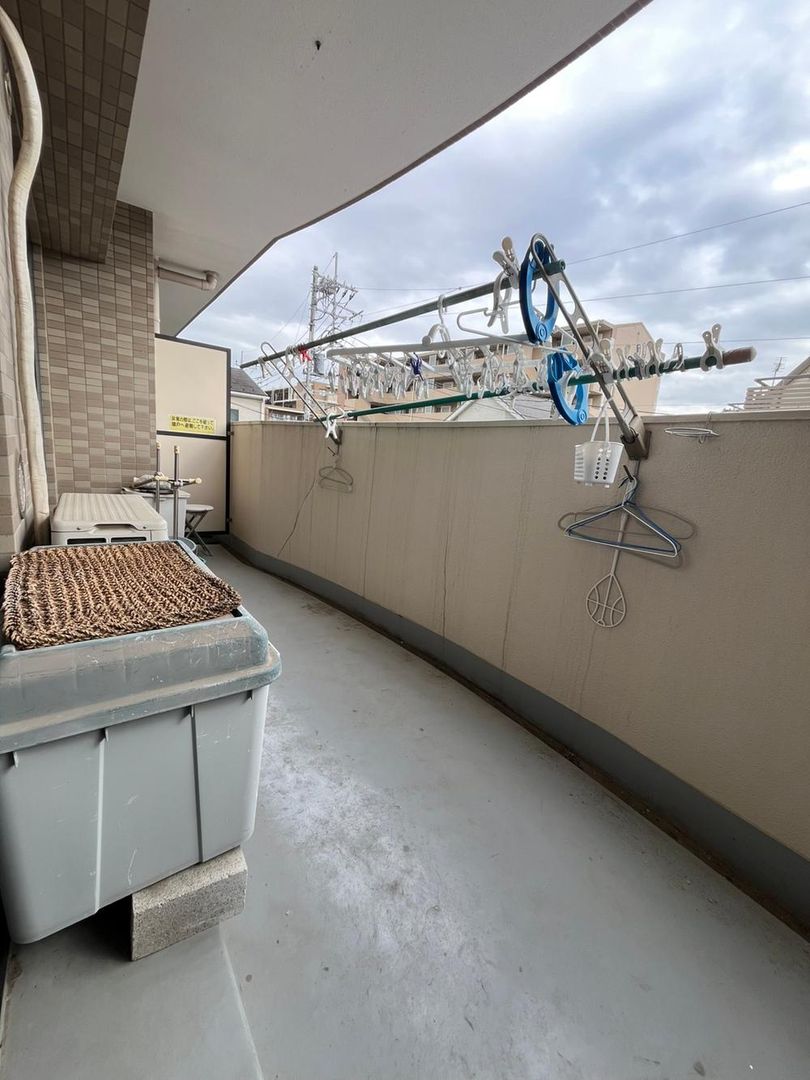 2LDK Apartment for Sale in Saitama City, 60m² Near Nisshin Station - Thumbnail 3