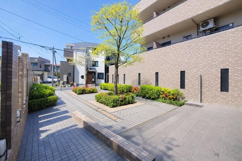 3LDK Apartment for Sale in Yamato City, Kanagawa - Thumbnail 2
