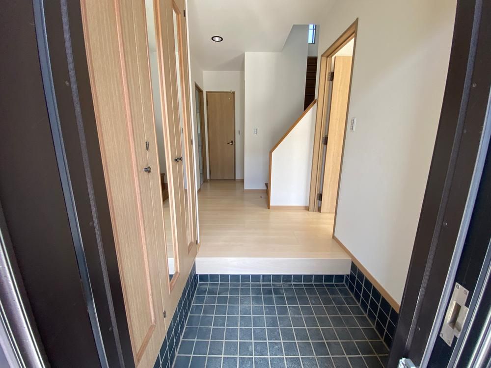 Renovated 4LDK House with 4 Car Parking in Oyama, Tochigi - Thumbnail 3