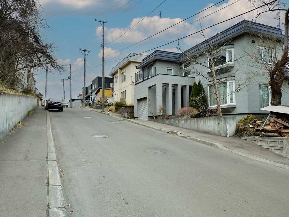 4LDK Detached House in Minami Ward, Sapporo with Garage - Thumbnail 4
