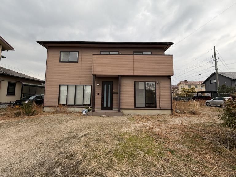 5LDK Renovated House for Sale in Sakaiminato, Tottori - Thumbnail 2