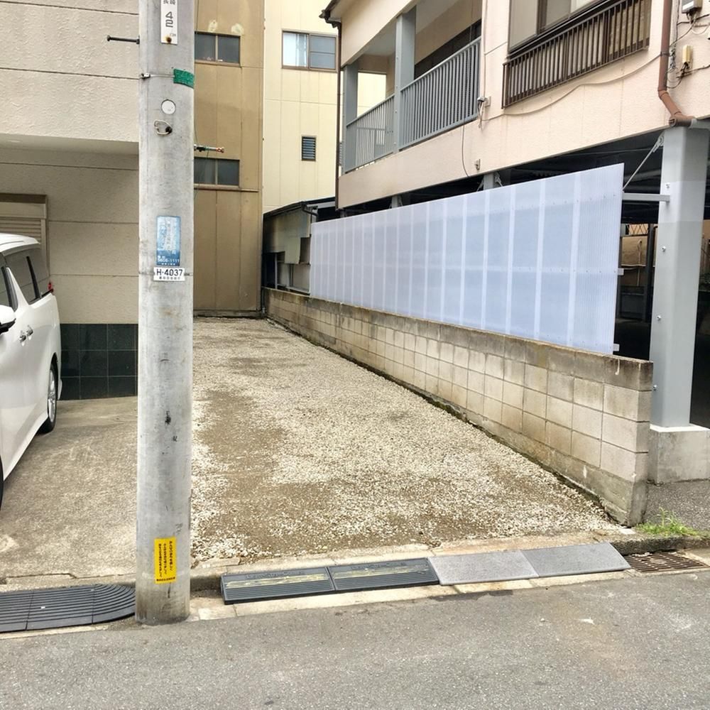 Land for Sale in Sumida-ku, Tokyo - 43m2 Freehold Plot - Thumbnail 2