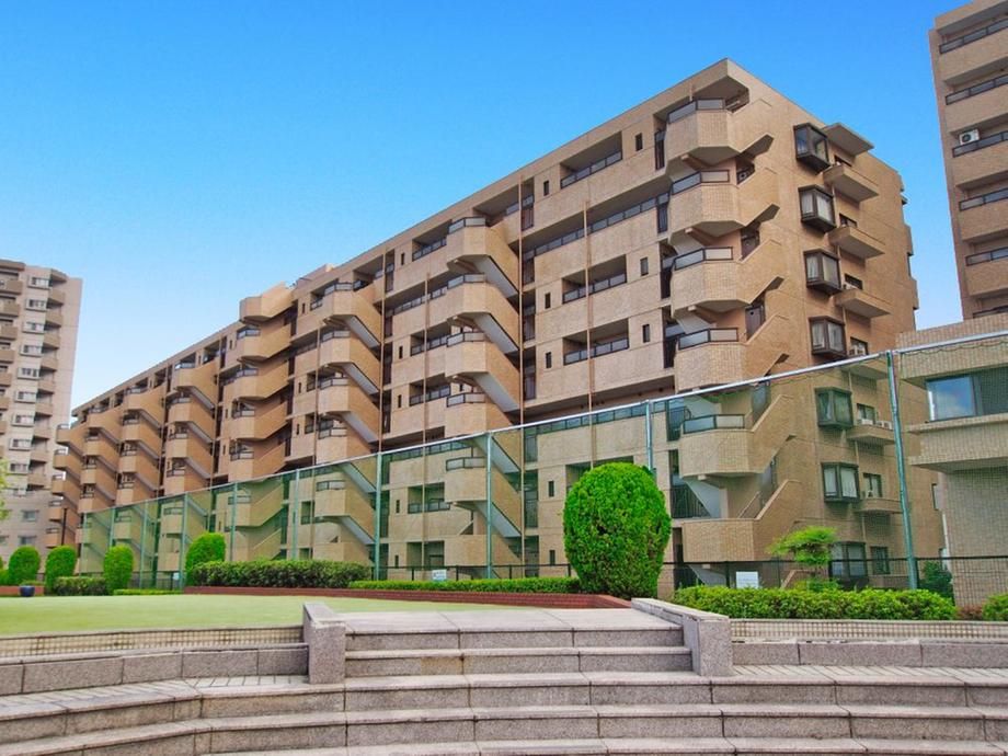 Dia Palace Higashi Shiragabe A 3LDK Apartment for Sale in Nagoya - Thumbnail 2