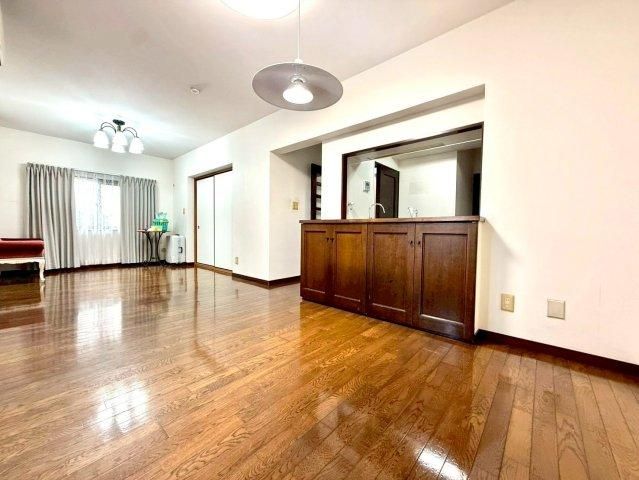 3LDK Apartment for Sale in Tsuzuki Ward, Yokohama - 98m2 with Roof Balcony - Thumbnail 4