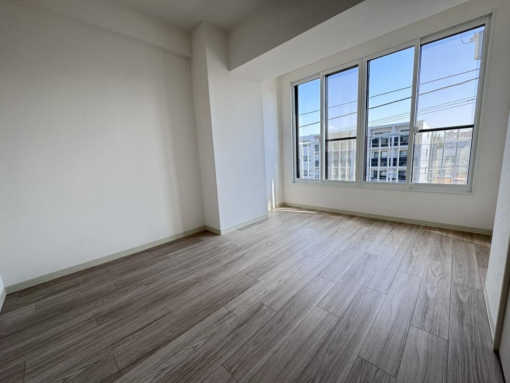 Pet-Friendly Renovated 2LDK Apartment in Sapporo Chuo Ward - Thumbnail 4