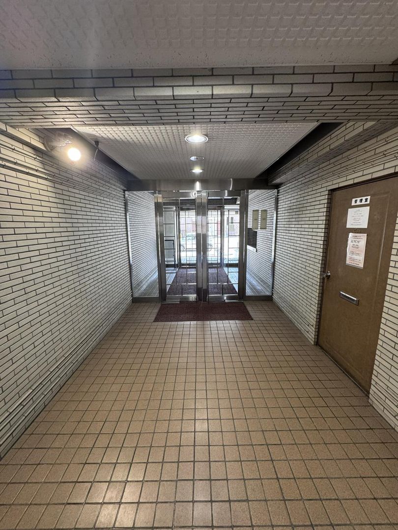 Pet-Friendly Renovated 2LDK Apartment in Sapporo Chuo Ward - Thumbnail 3