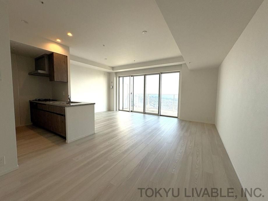 3LDK Apartment in Makuhari Bay Park, Chiba City - 104.8M Yen - Thumbnail 4