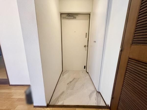 Shōen Kakōzan 2LDK Apartment for Sale near Kakōzan Station - Thumbnail 3