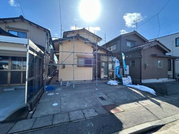 Renovated 2LDK House for Sale in Nonoichi, Ishikawa - Thumbnail 2