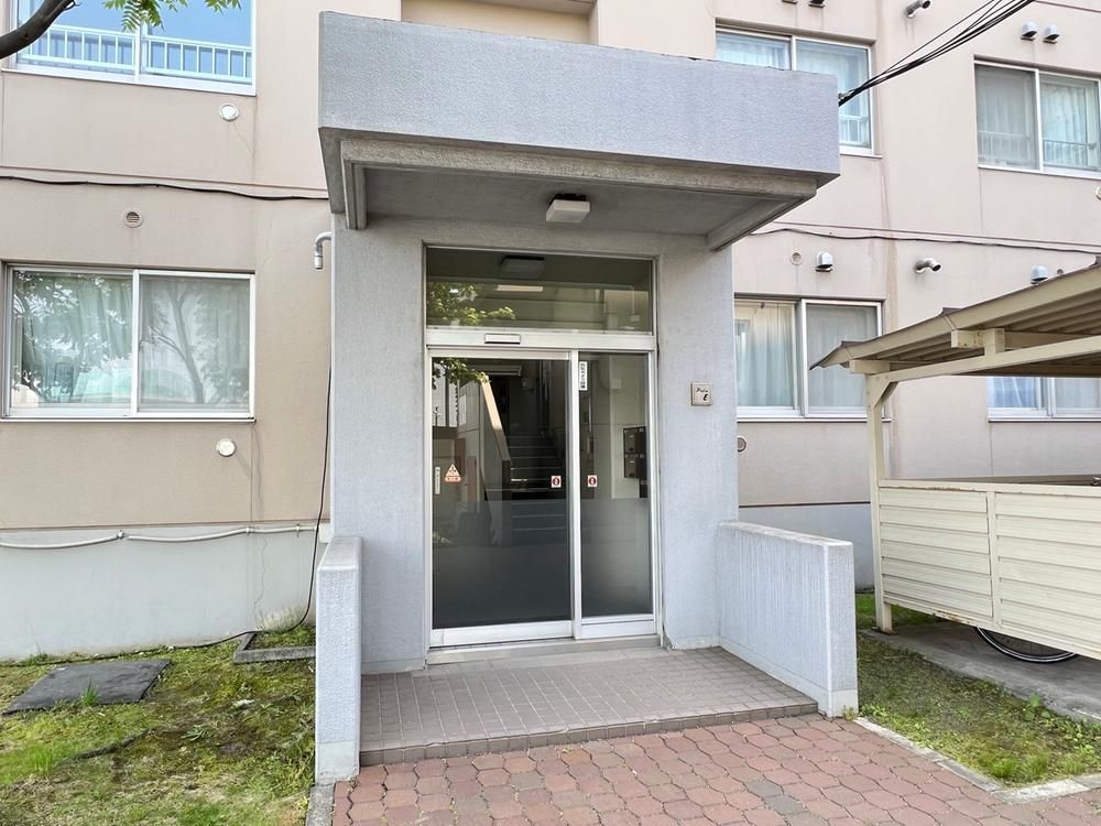 4LDK Apartment for Sale in Higashi-ku, Sapporo - 89.41m2 - Thumbnail 4