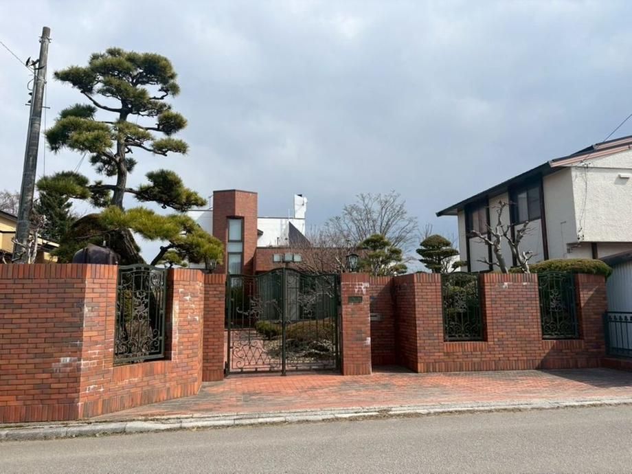 4LDK RC House for Sale in Hakodate, Hokkaido - 370 sqm - Thumbnail 4
