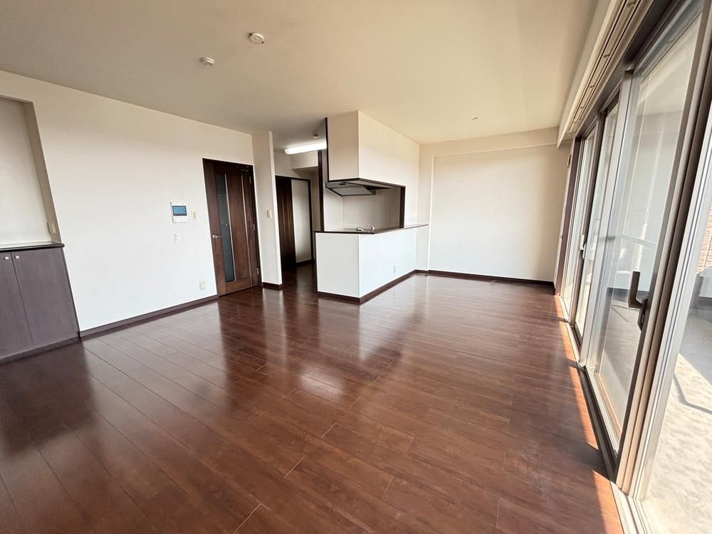 3LDK Apartment for Sale in Miyazaki City, Miyazaki Prefecture - Thumbnail 3