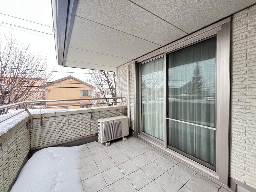 4LDK+S Sekisui House with Atrium & Large Garden in Niigata - Thumbnail 3