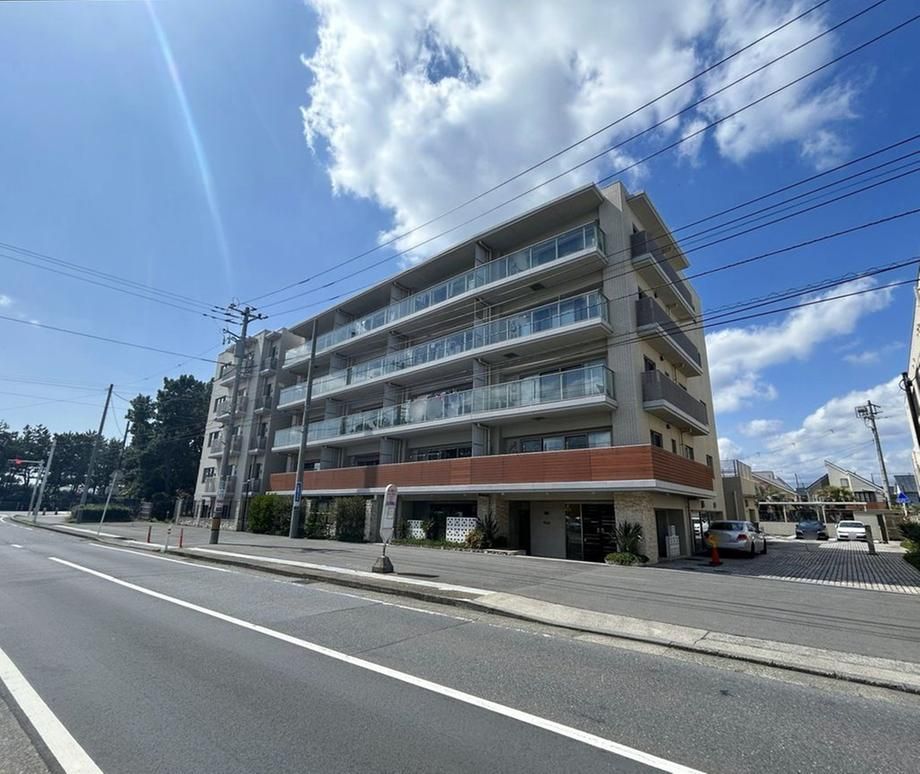 3LDK Apartment for Sale in Chigasaki Near Beach - Thumbnail 2