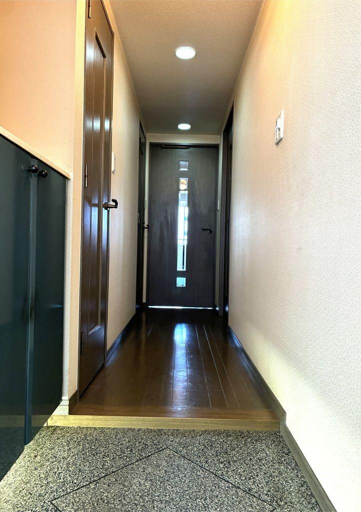 Lions City Minamiurawa 2DK Condominium for Sale in Saitama - Thumbnail 2