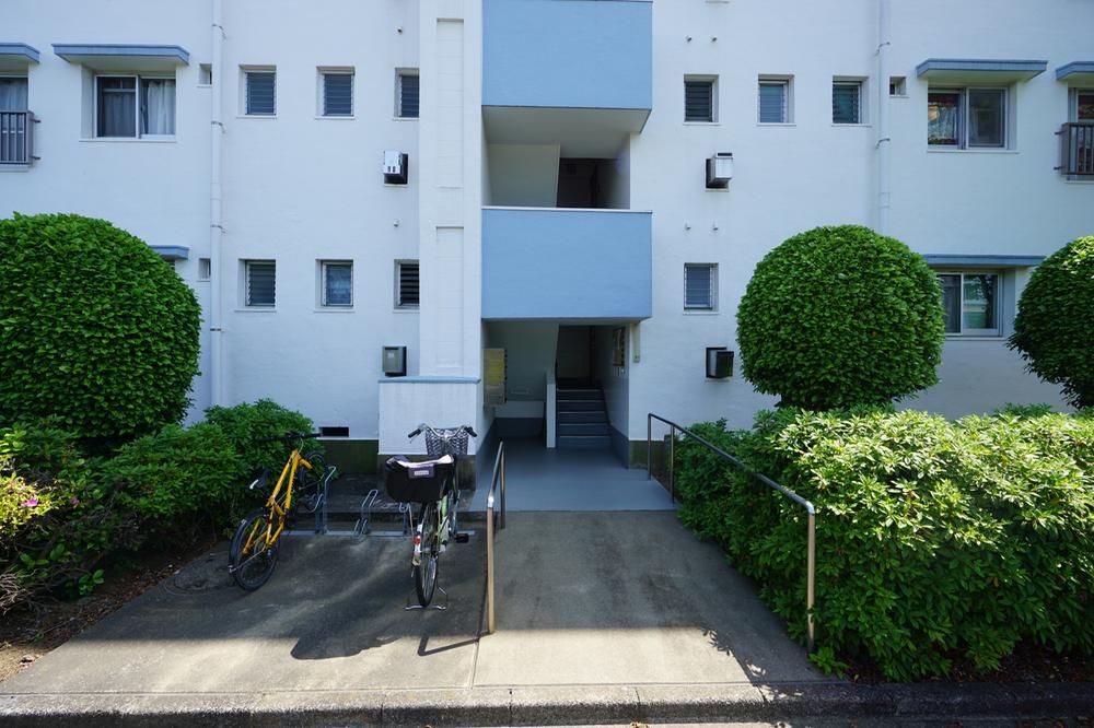 Renovated 1LDK Apartment in Tama-ku, Kawasaki, Kanagawa - Thumbnail 3
