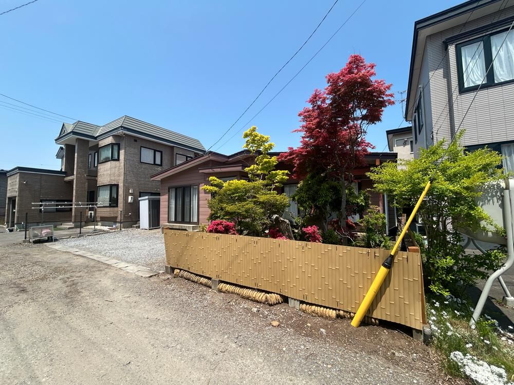 2LDK Single-Story House for Sale in Hakodate, Hokkaido - Thumbnail 3