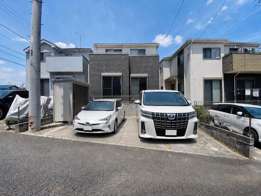 4LDK Pre-owned House for Sale in Yamato City, Kanagawa - Thumbnail 2
