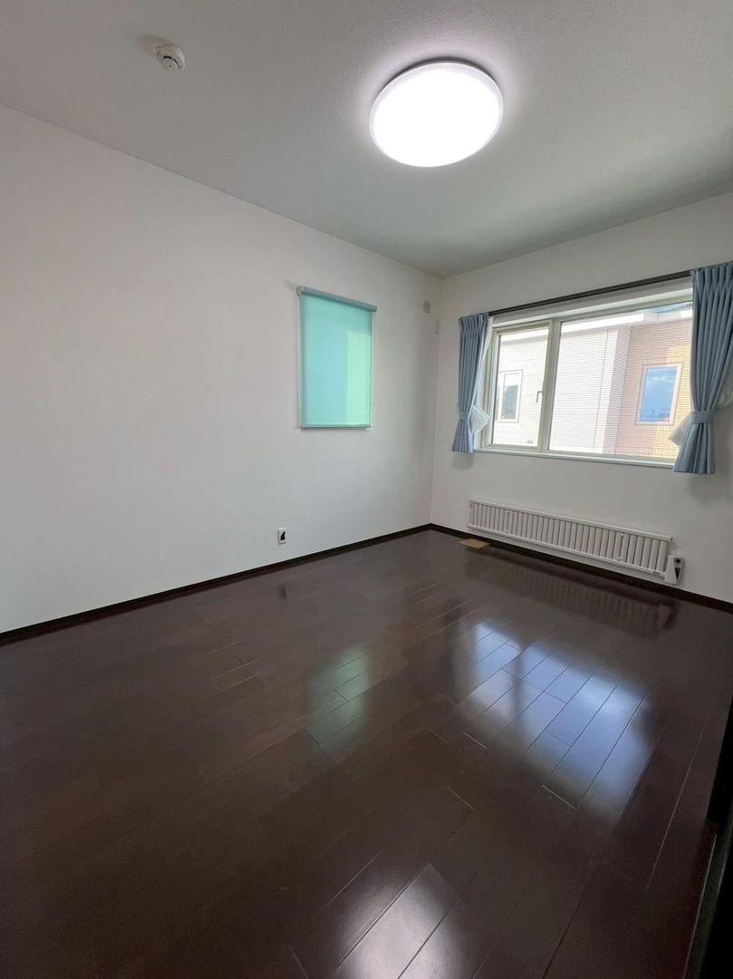 4LDK House for Sale in Takikawa, Hokkaido - 385sqm Land - Thumbnail 4
