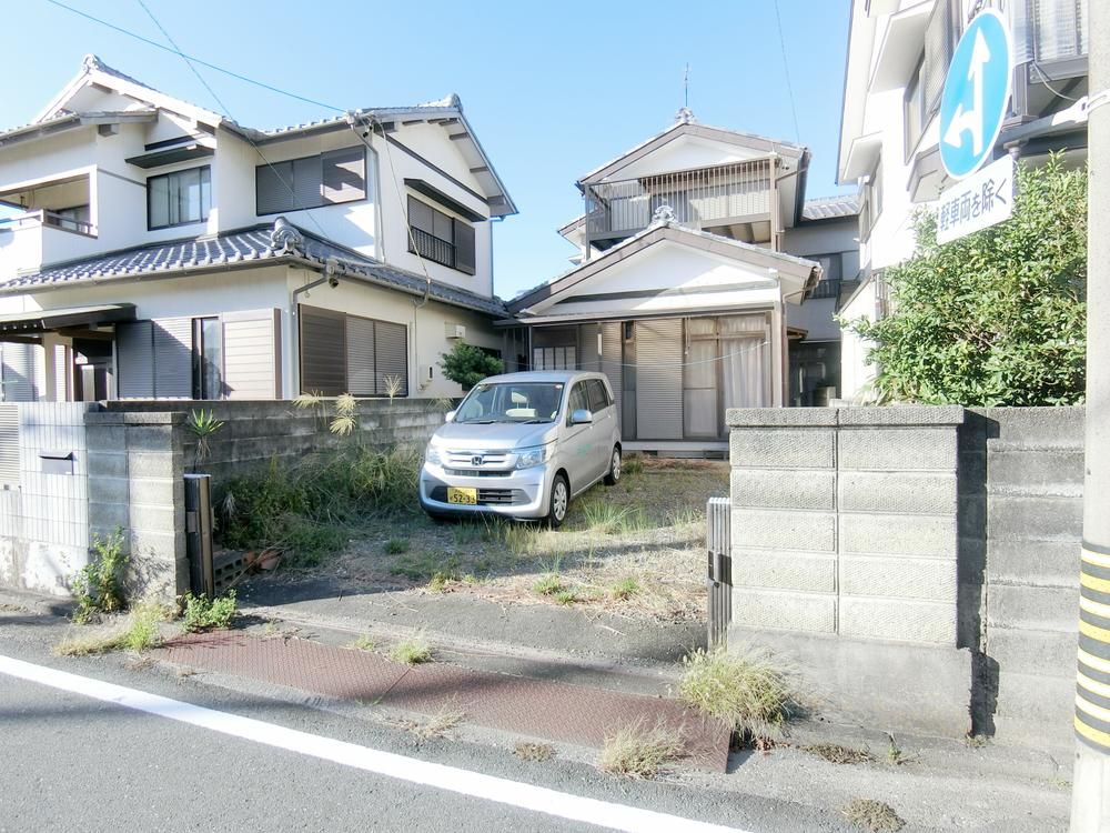 6LDK House for Sale in Hamamatsu, 16 min walk to Station - Thumbnail 2