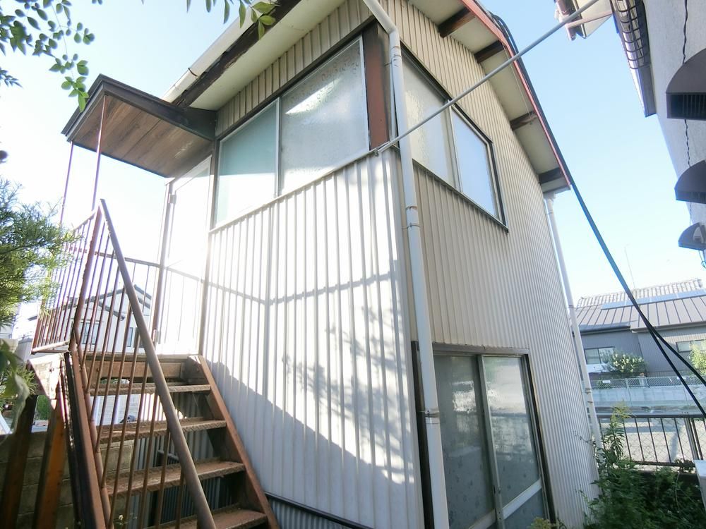 6LDK House for Sale in Hamamatsu, 16 min walk to Station - Thumbnail 3