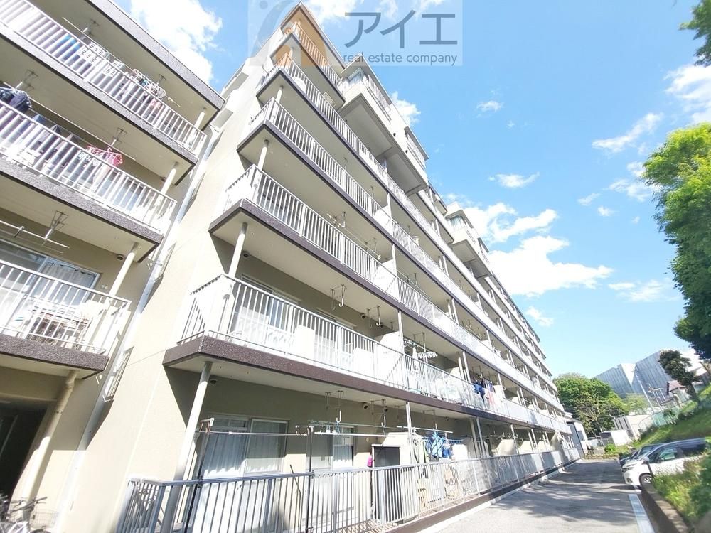 Renovated 2LDK Apartment for Sale in Funabashi, Chiba - Thumbnail 2